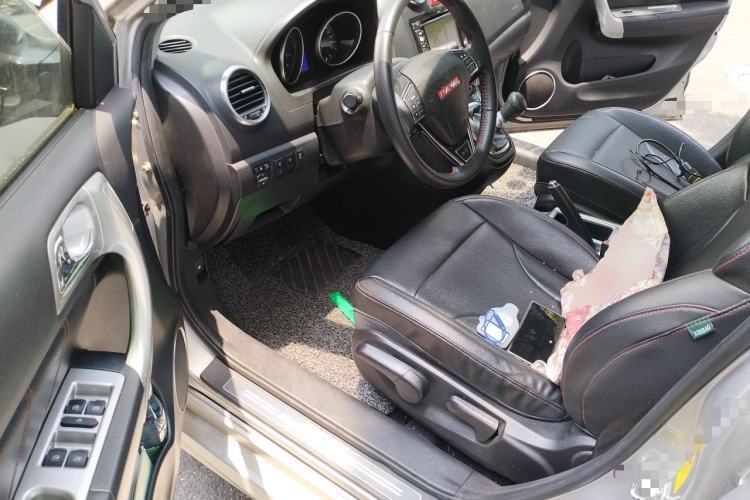 Used Haval H6 2013 Upgraded Model 1.5T Manual Two-Wheel Drive Elite Version Driver Seat