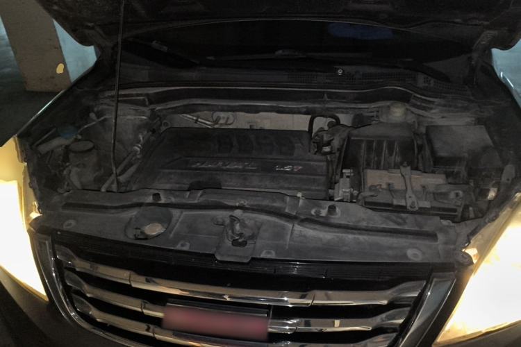 Used Haval H6 2013 Upgraded Model 1.5T Manual Two-Wheel Drive Elite Version Engine Bay