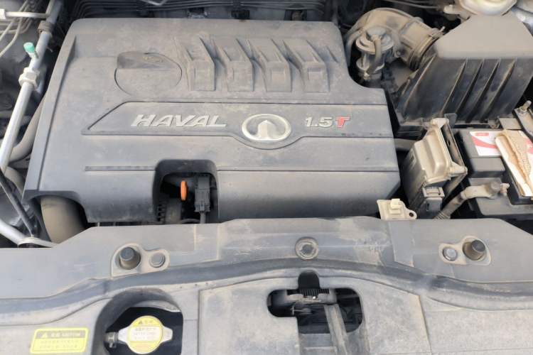 Used Haval H6 2013 Upgraded Model 1.5T Manual Two-Wheel Drive Elite Version Engine Bay