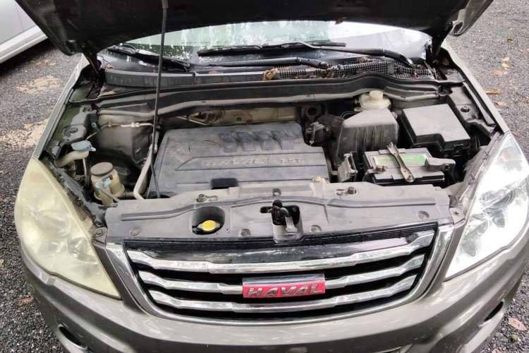 Used Haval H6 2013 Upgraded Model 1.5T Manual Two-Wheel Drive Urban Version Engine Bay