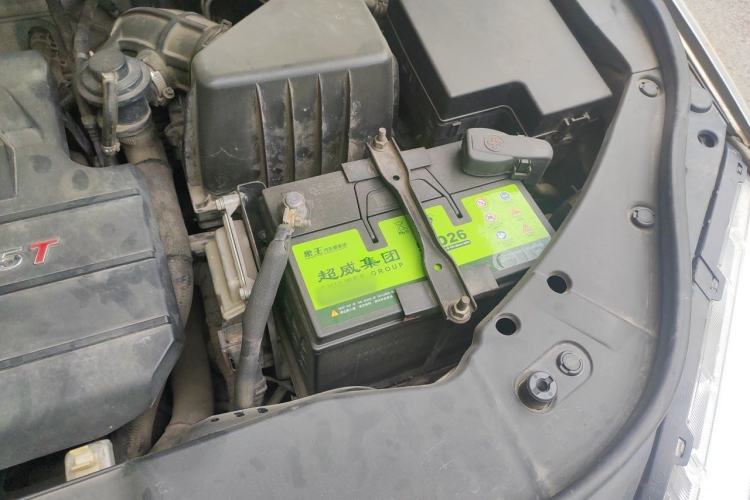 Used Haval H6 2013 Sport Edition 1.5T Manual Two-Wheel Drive Prestige Model Engine Bay Left