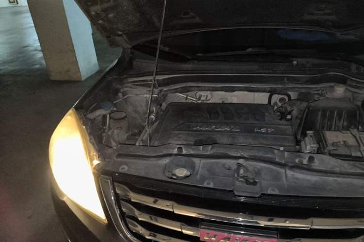 Used Haval H6 2013 Upgraded Model 1.5T Manual Two-Wheel Drive Elite Version Engine Bay Right
