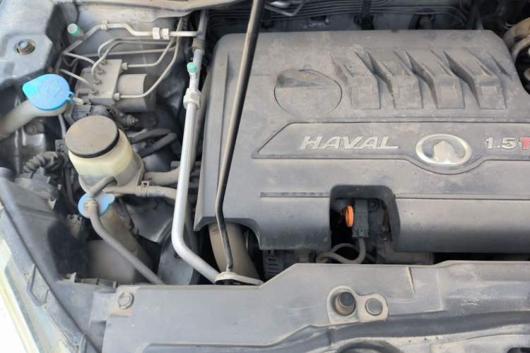 Used Haval H6 2013 Upgraded Model 1.5T Manual Two-Wheel Drive Elite Version Engine Bay Right