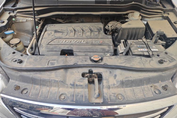 Used Haval H6 2013 Sport Edition 1.5T Manual Two-Wheel Drive Prestige Model Engine Bay