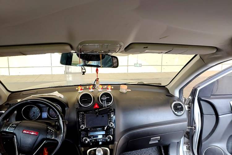 Used Haval H6 2013 Upgraded Model 1.5T Manual Two-Wheel Drive Elite Version Headliner