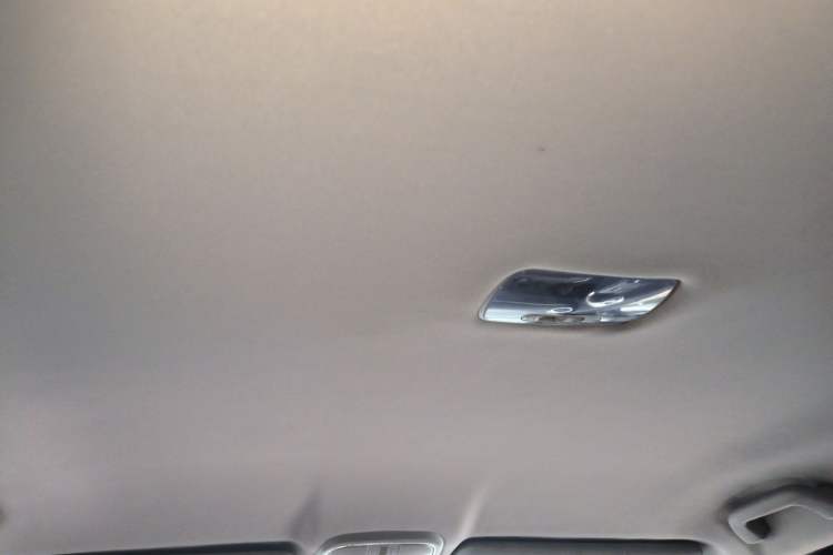 Used Haval H6 2013 Upgraded Model 1.5T Manual Two-Wheel Drive Elite Version Headliner