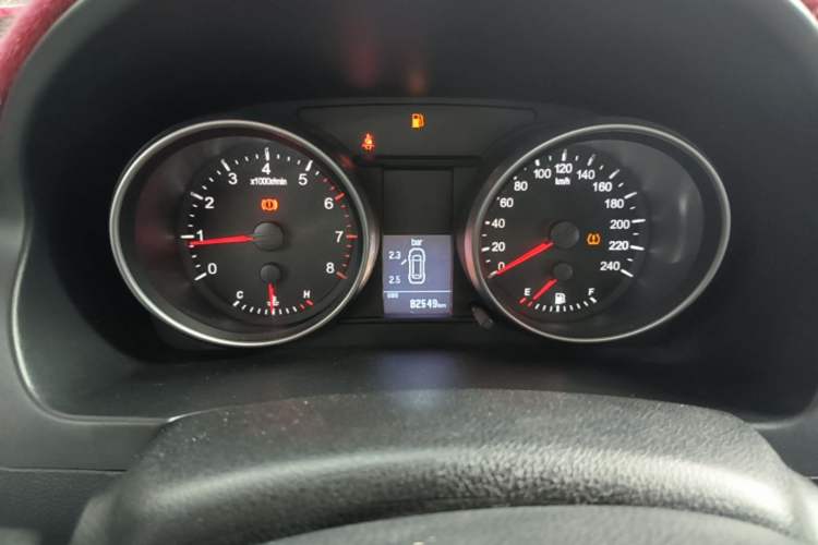 Used Haval H6 2013 Upgraded Model 1.5T Manual Two-Wheel Drive Elite Version Instrument Cluster