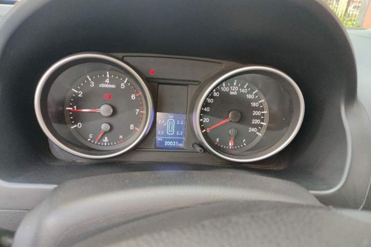 Used Haval H6 2013 Upgraded Model 1.5T Manual Two-Wheel Drive Elite Version Instrument Cluster
