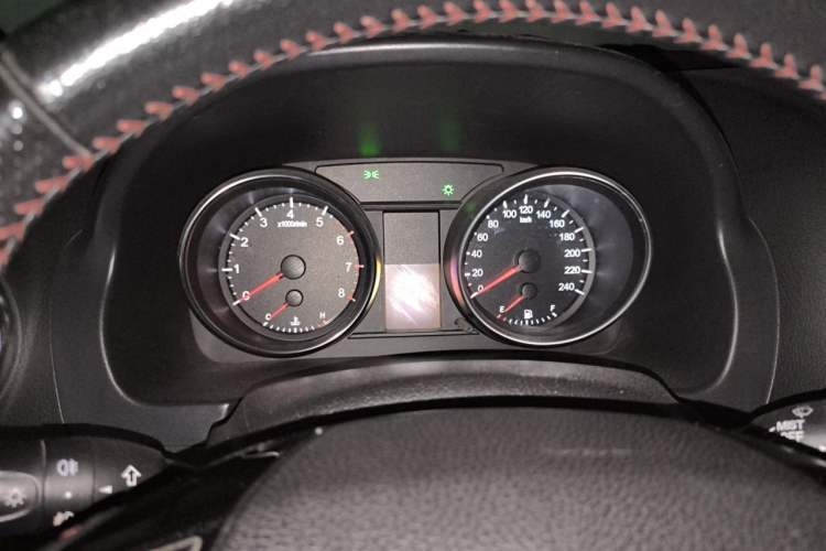 Used Haval H6 2013 Upgraded Model 1.5T Manual Two-Wheel Drive Elite Version Instrument Cluster