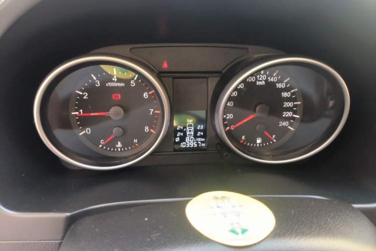 Used Haval H6 2013 Upgraded Model 1.5T Manual Two-Wheel Drive Elite Version Instrument Cluster