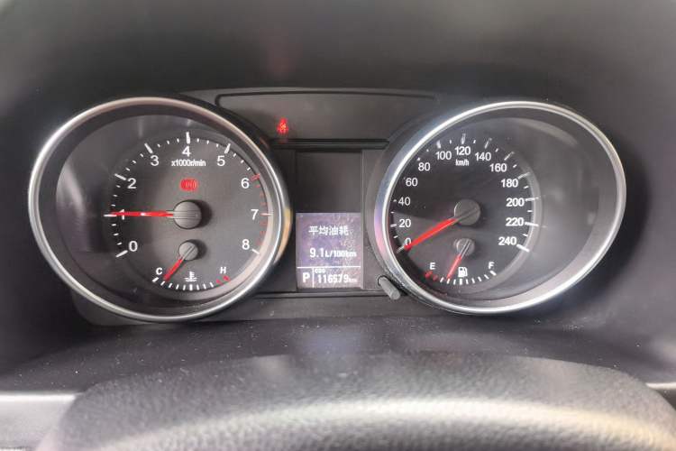 Used Haval H6 2013 Upgraded Model 2.4L Automatic Two-Wheel Drive Elite Version Instrument Cluster