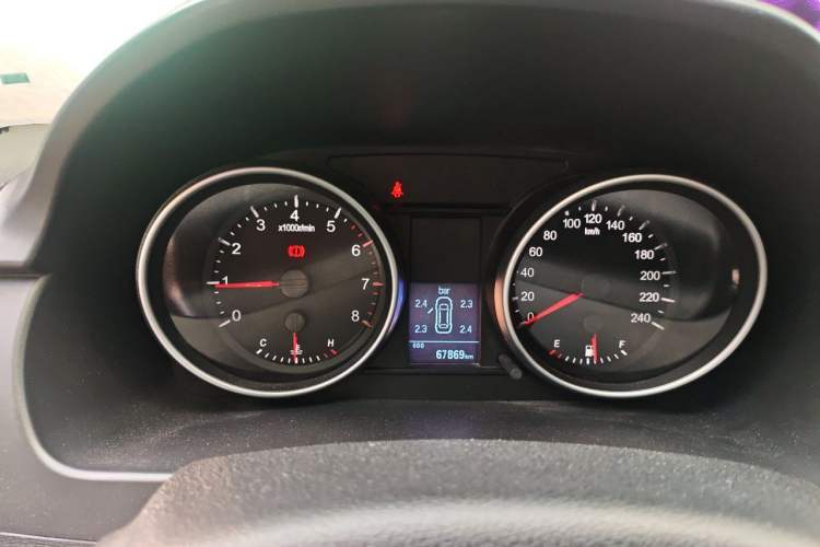 Used Haval H6 2013 Sport Edition 1.5T Manual Two-Wheel Drive Prestige Model Instrument Cluster