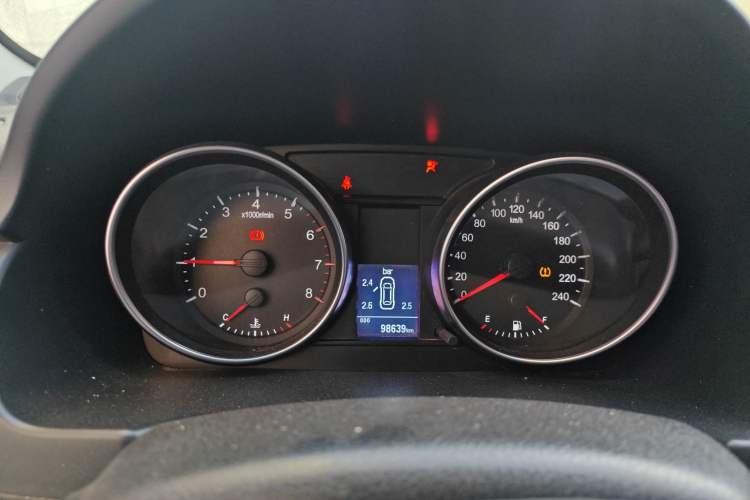 Used Haval H6 2013 Sport Edition 1.5T Manual Two-Wheel Drive Prestige Model Instrument Cluster