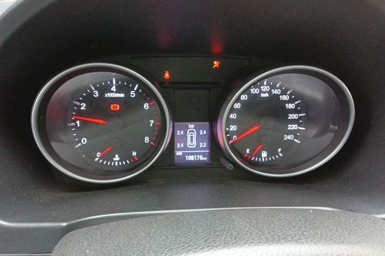 Used Haval H6 2013 Upgraded Model 1.5T Manual Two-Wheel Drive Urban Version Instrument Cluster