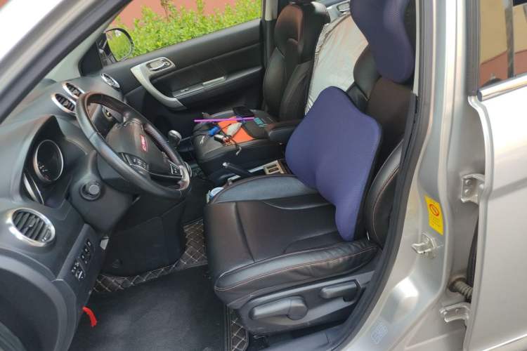 Used Haval H6 2013 Upgraded Model 1.5T Manual Two-Wheel Drive Elite Version Left Front Seat