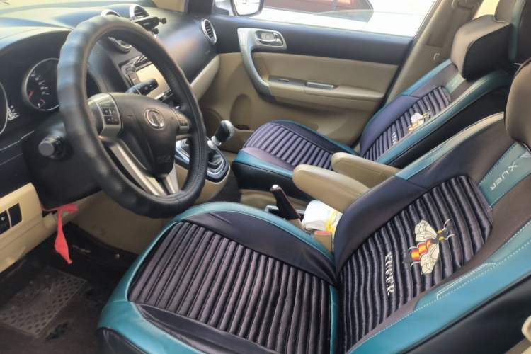 Used Haval H6 2013 Upgraded Model 1.5T Manual Two-Wheel Drive Elite Version Left Front Seat