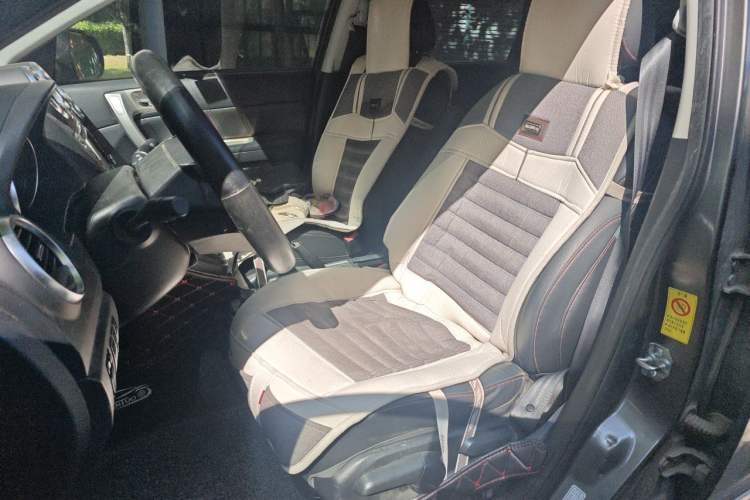 Used Haval H6 2013 Upgraded Model 1.5T Manual 4x4 Elite Version Left Front Seat