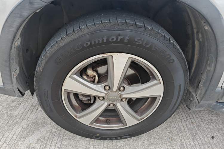 Used Haval H6 2013 Sports Edition 1.5T Manual Two-Wheel Drive Elite Model Left Front Wheel Hub