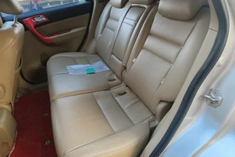Used Haval H6 2013 Upgraded Model 2.4L Automatic Two-Wheel Drive Elite Version Left Rear Seat