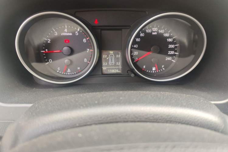 Used Haval H6 2013 Upgraded Model 1.5T Manual Two-Wheel Drive Elite Version Odometer Close Up
