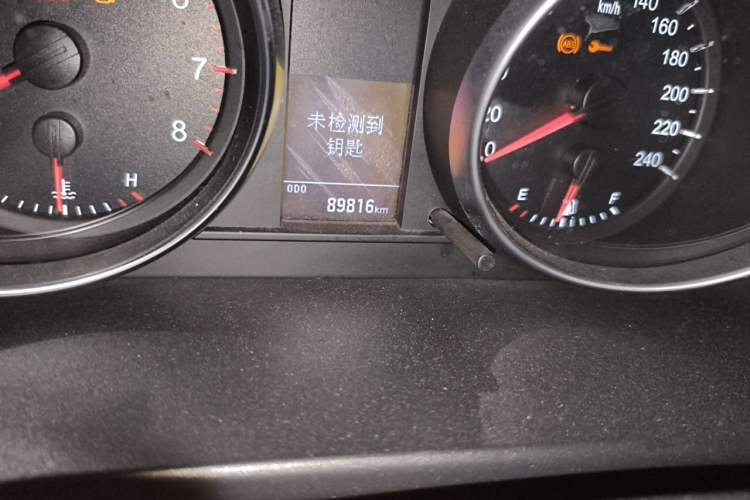 Used Haval H6 2013 Upgraded Model 1.5T Manual Two-Wheel Drive Elite Version Odometer Close Up