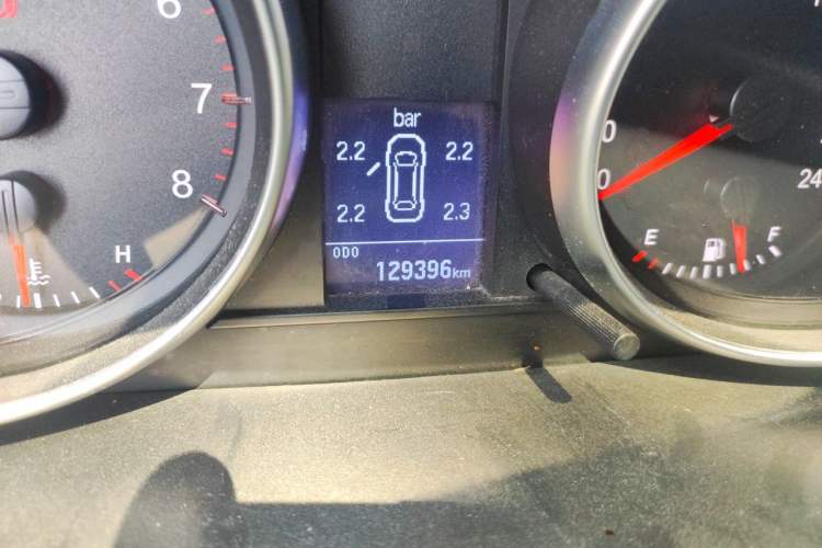 Used Haval H6 2013 Sport Edition 1.5T Manual Two-Wheel Drive Prestige Model Odometer Close Up