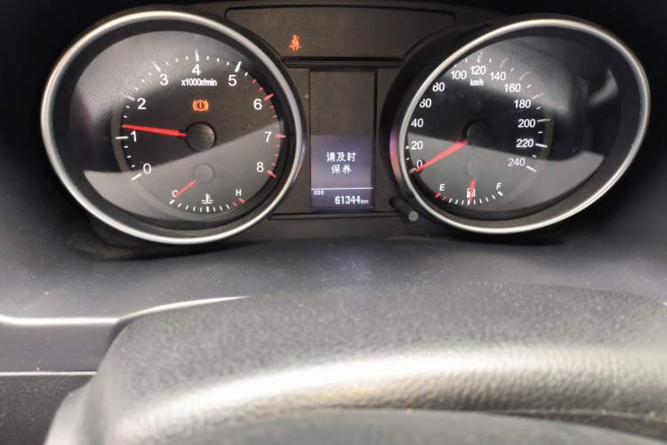 Used Haval H6 2013 Upgraded Model 1.5T Manual Two-Wheel Drive Elite Version Odometer Close Up