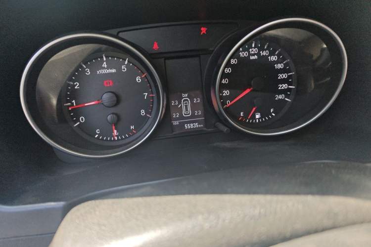 Used Haval H6 2013 Upgraded Model 1.5T Manual 4x4 Elite Version Odometer Close Up