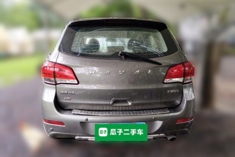 Used Haval H6 2013 Upgraded Model 1.5T Manual Two-Wheel Drive Urban Version Rear