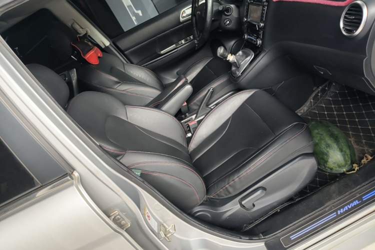 Used Haval H6 2013 Upgraded Model 1.5T Manual Two-Wheel Drive Elite Version Right Front Seat