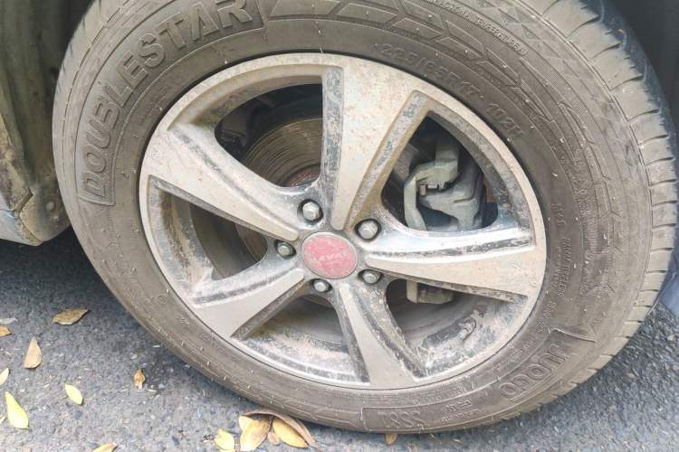 Used Haval H6 2013 Sport Edition 1.5T Manual Two-Wheel Drive Prestige Model Right Front Wheel Hub