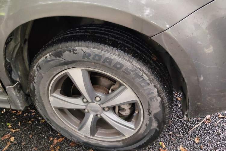 Used Haval H6 2013 Upgraded Model 1.5T Manual Two-Wheel Drive Urban Version Right Front Wheel Hub