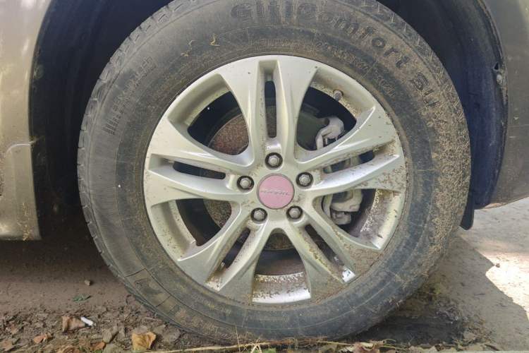 Used Haval H6 2013 Upgraded Model 1.5T Manual 4x4 Elite Version Right Front Wheel Hub