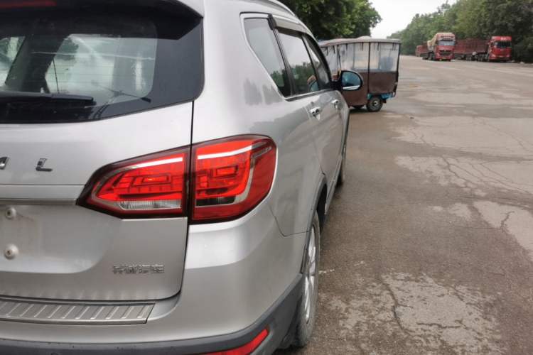 Used Haval H6 2013 Sports Edition 1.5T Manual Two-Wheel Drive Elite Model Right Rear Taillight