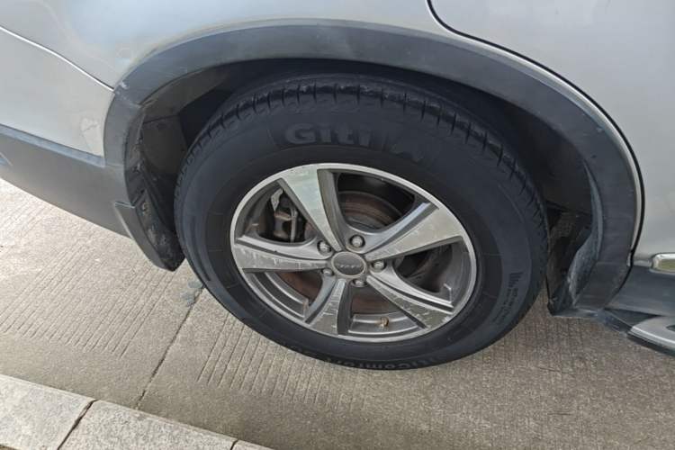 Used Haval H6 2013 Sports Edition 1.5T Manual Two-Wheel Drive Elite Model Right Rear Wheel Hub
