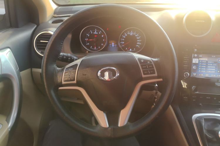 Used Haval H6 2013 Upgraded Model 1.5T Manual Two-Wheel Drive Elite Version Steering Wheel