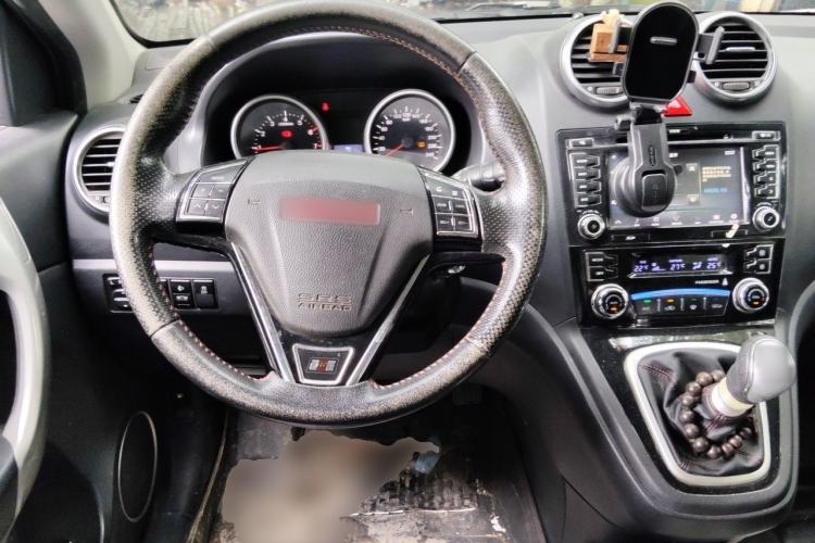 Used Haval H6 2013 Upgraded Model 1.5T Manual Two-Wheel Drive Urban Version Steering Wheel