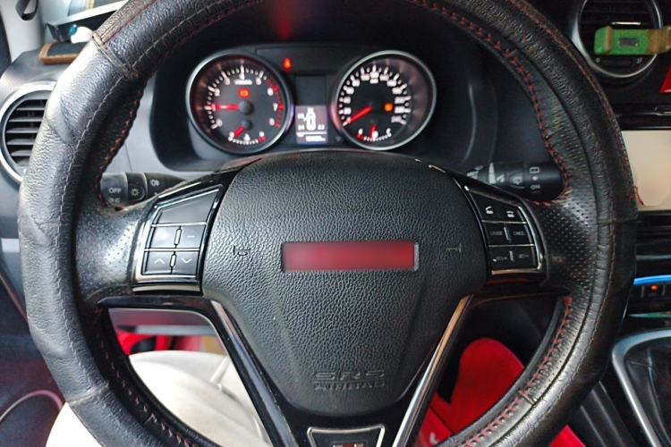 Used Haval H6 2013 Upgraded Model 1.5T Manual Two-Wheel Drive Elite Version Steering Wheel