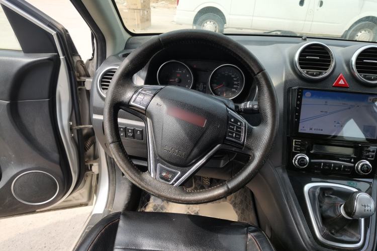 Used Haval H6 2013 Upgraded Model 1.5T Manual Two-Wheel Drive Elite Version Steering Wheel