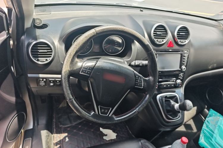 Used Haval H6 2013 Upgraded Model 1.5T Manual Two-Wheel Drive Elite Version Steering Wheel
