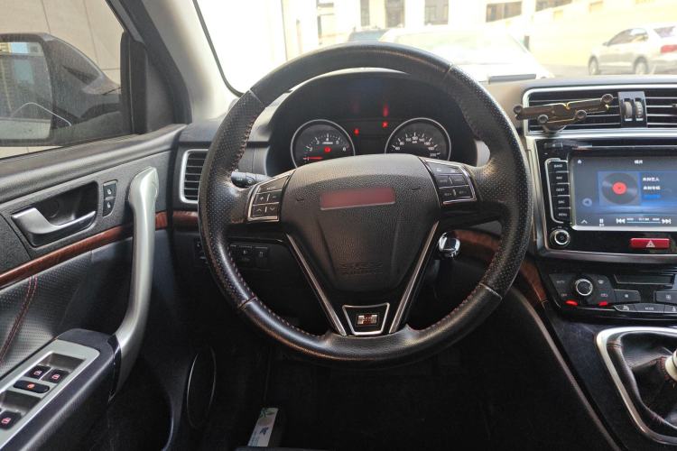 Used Haval H6 2013 Sport Edition 1.5T Manual Two-Wheel Drive Prestige Model Steering Wheel