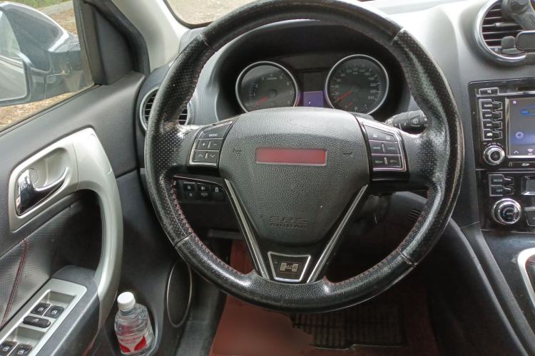Used Haval H6 2013 Upgraded Model 1.5T Manual Two-Wheel Drive Urban Version Steering Wheel