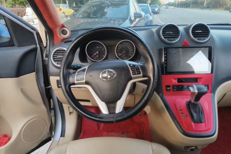Used Haval H6 2013 Upgraded Model 2.4L Automatic Two-Wheel Drive Elite Version Steering Wheel