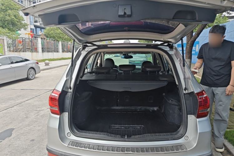 Used Haval H6 2013 Sports Edition 1.5T Manual Two-Wheel Drive Elite Model Trunk