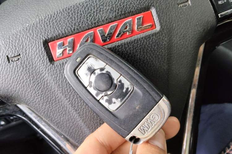 Used Haval H6 2013 Upgraded Model 1.5T Manual Two-Wheel Drive Urban Version Vehicle Key