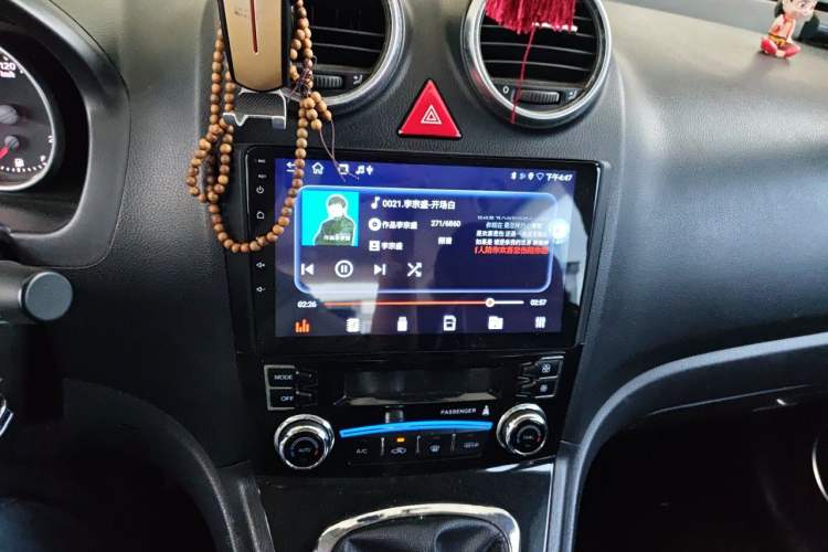 Used Haval H6 2013 Upgraded Model 1.5T Manual Two-Wheel Drive Elite Version Audio And AC Panel