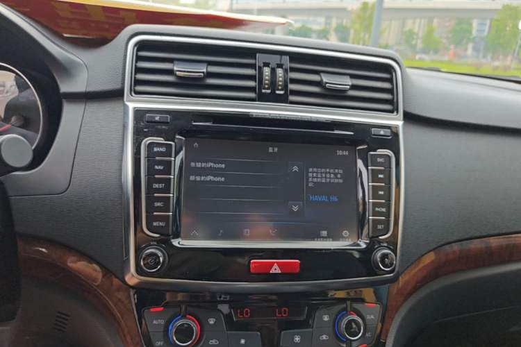 Used Haval H6 2013 Sports Edition 1.5T Manual Two-Wheel Drive Elite Model Audio And AC Panel