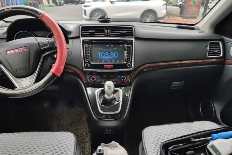 Used Haval H6 2013 Sport Edition 1.5T Manual 4x4 Elite Model Audio And AC Panel