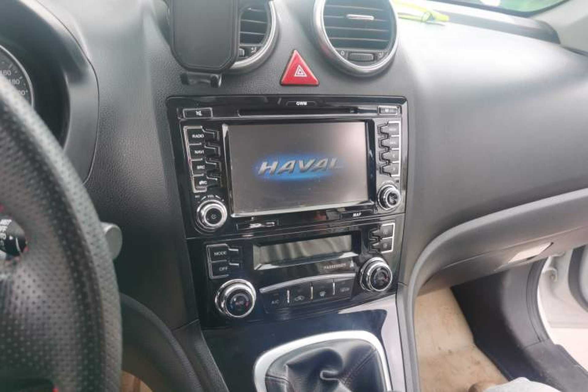 Used Haval H6 2013 Upgraded Model 1.5T Manual Two-Wheel Drive Elite Version Audio And AC Panel