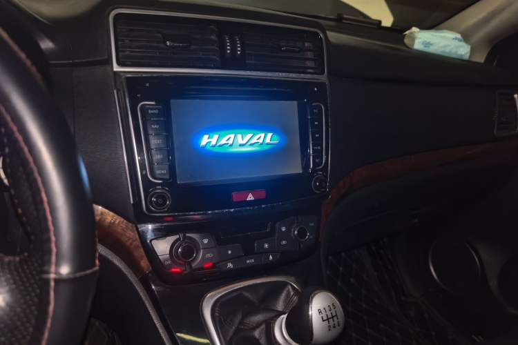 Used Haval H6 2013 Sport Edition 1.5T Manual Two-Wheel Drive Prestige Model Audio And AC Panel